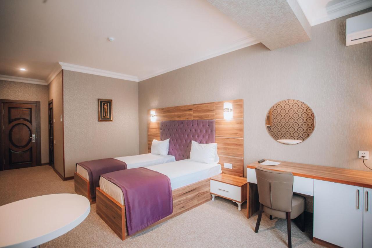 Royal Sapphire Hotel Baku Ngoại thất bức ảnh