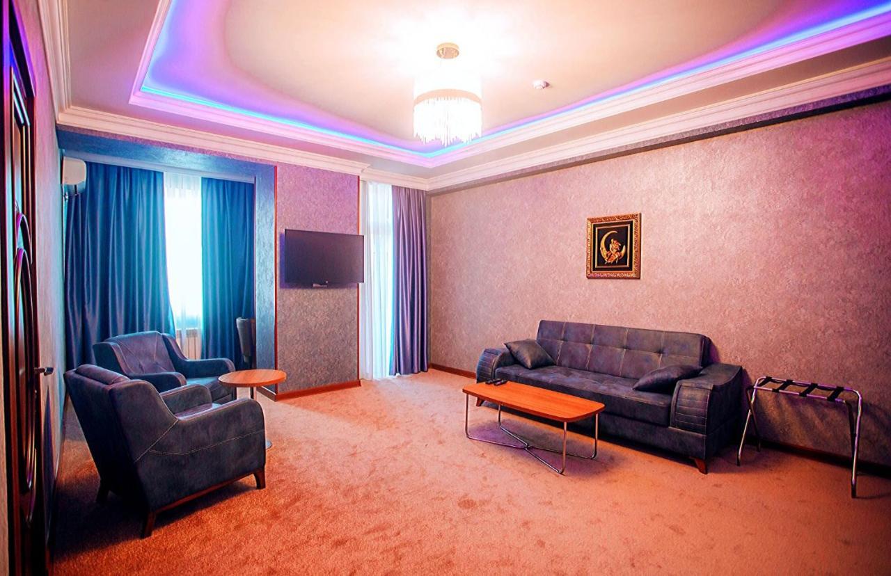 Royal Sapphire Hotel Baku Ngoại thất bức ảnh